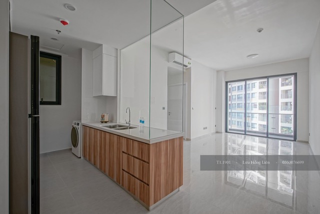 Unfurnished Q2 Thao Dien 02 Bedrooms Middle Floor Unit Q2106