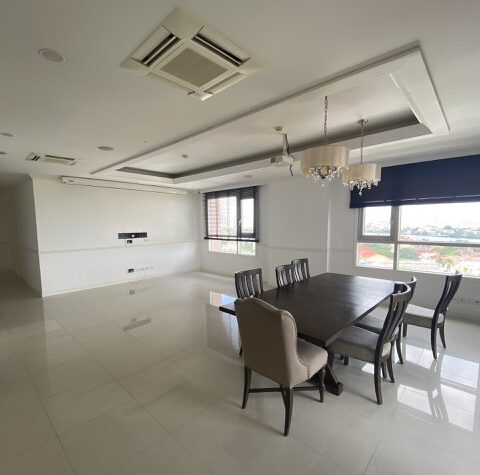 Huge 3 Bedrooms Unfurnished Unit In Xii Riverview For Rent XI782