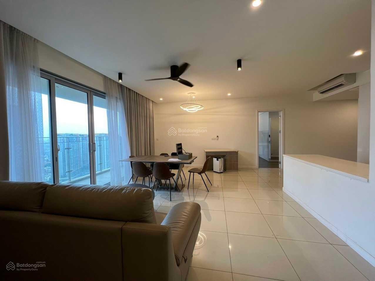 Unfurnished 04 Bedroom Estella Heights Tower 4 EH229