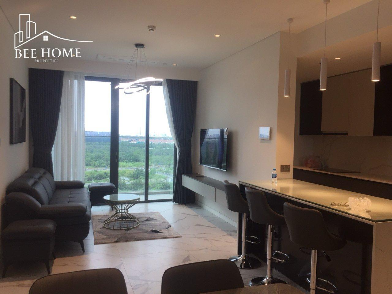 Charming Two Bedrooms Crest Metropole For Rent