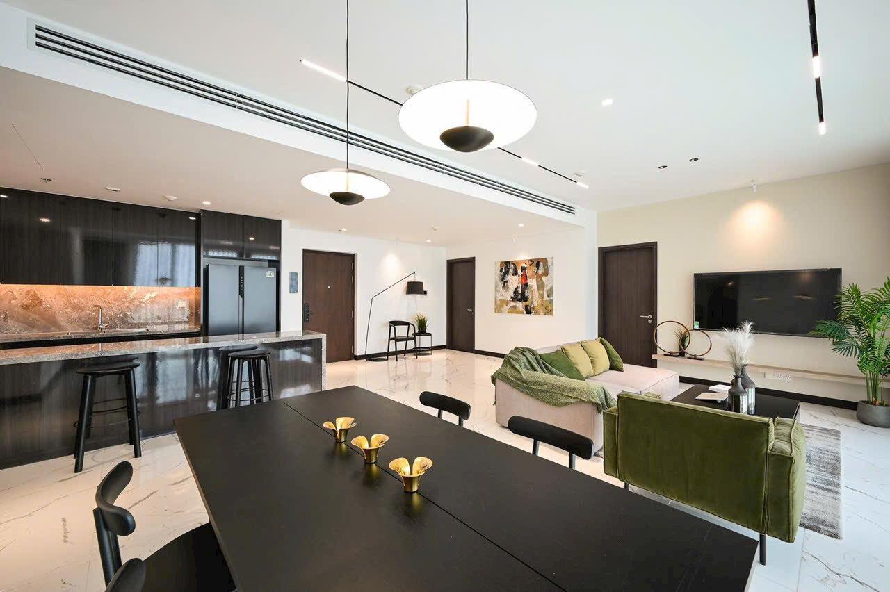 Luxury Awaits! Impeccably Furnished 3 Bedroom Apartment for Rent