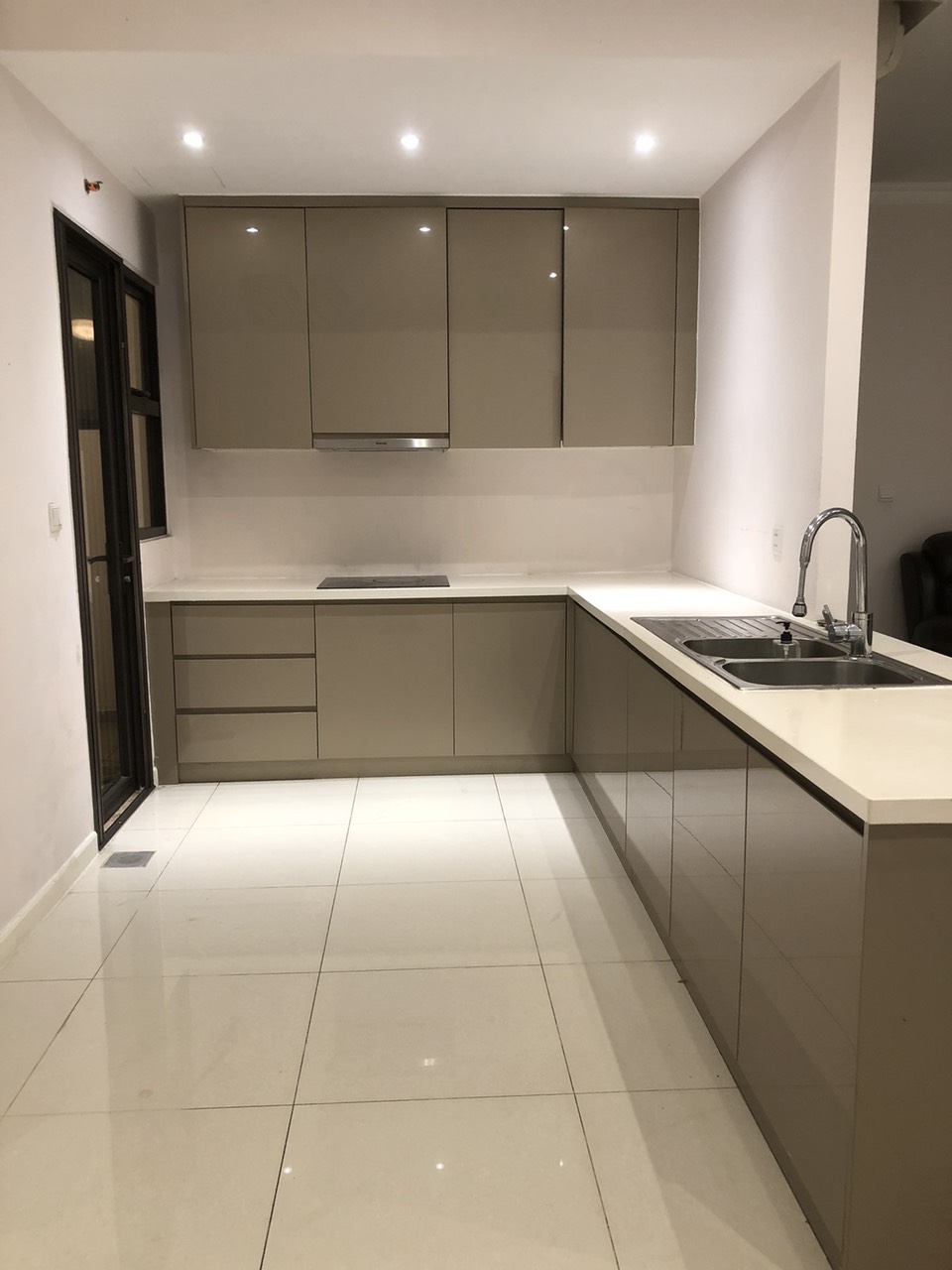 Estella Heights 04 Beds Semi Furnished EH266