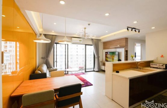 Spacious Two Bedrooms Tower 4 Masteri Thao Dien Apartment